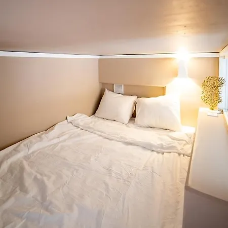Cozy Loft Close To The Center Korter